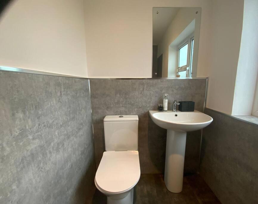 Warm And Cosy City Centre Home Near Train Station Chichester Exterior foto